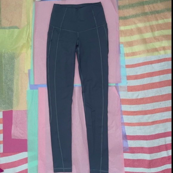 Victoria's Secret Pants - Victoria’s Secret Grey Knockout Tights Leggings / With Pockets! NWOT